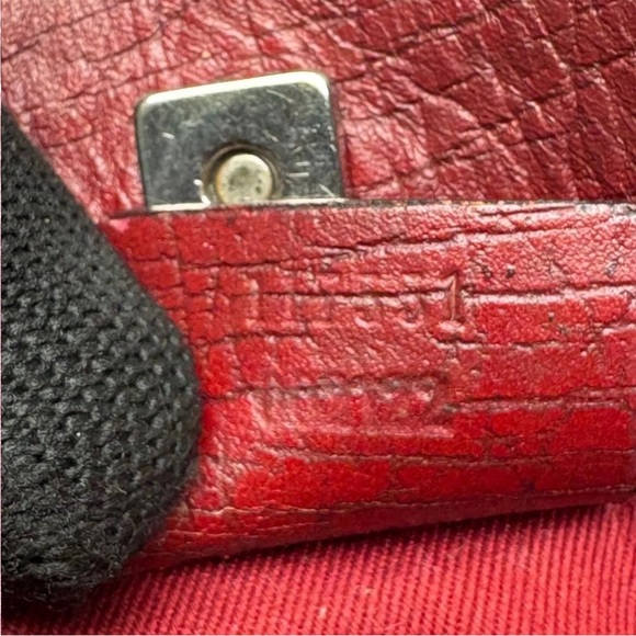 Gucci Beige Monogram Tote with Burgundy Handles - Picture 9 of 10